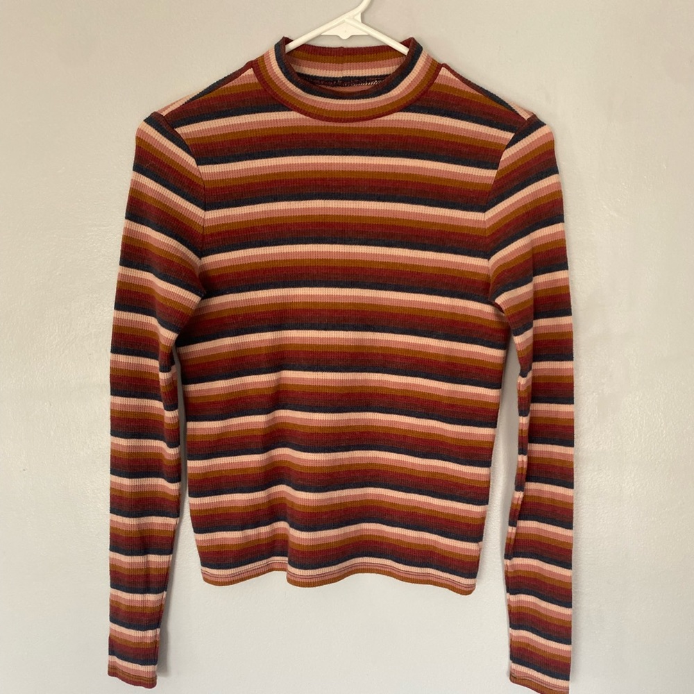 American eagle juniors XS mock turtle neck